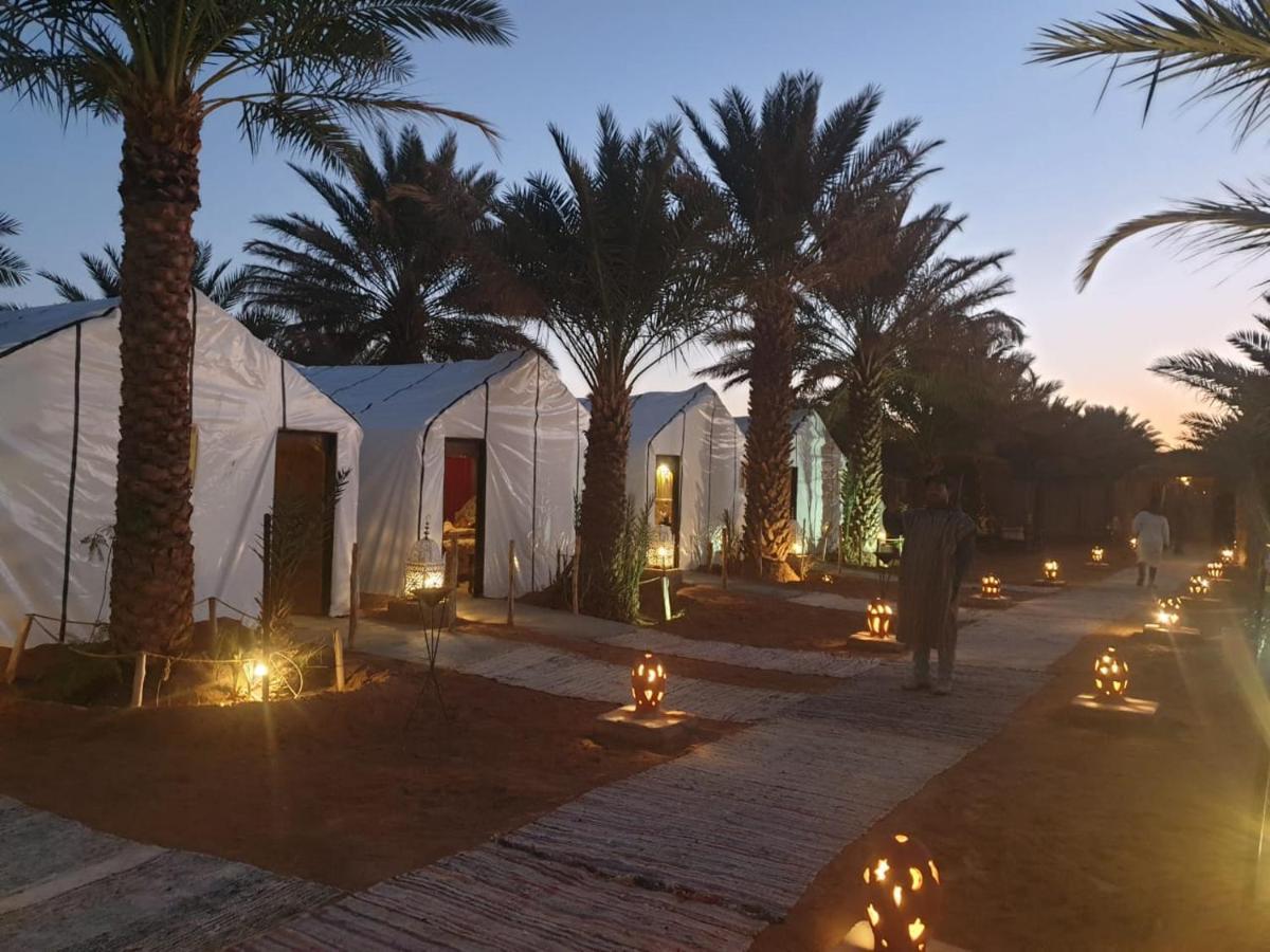 Auberge Sahara Garden Lac Yasmins Esterno foto