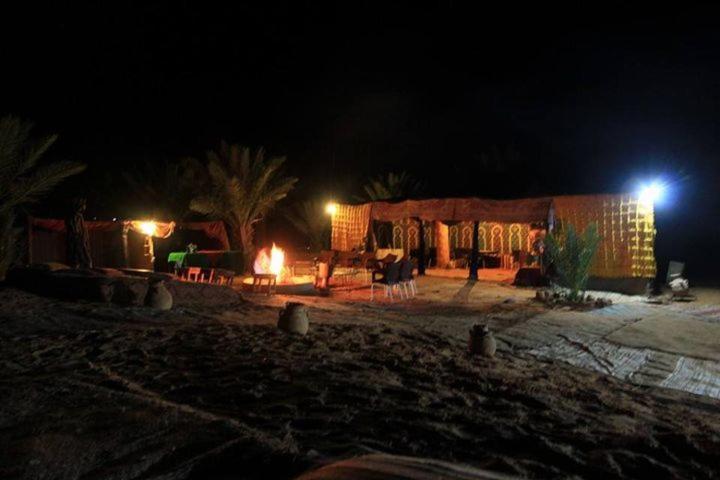 Auberge Sahara Garden Lac Yasmins Esterno foto