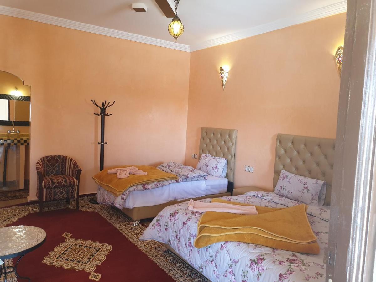 Auberge Sahara Garden Lac Yasmins Esterno foto