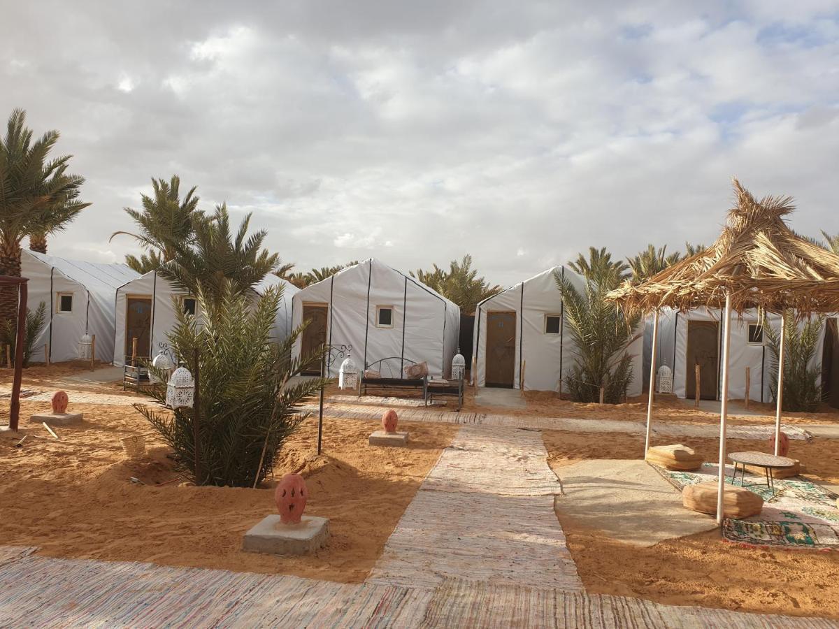Auberge Sahara Garden Lac Yasmins Esterno foto