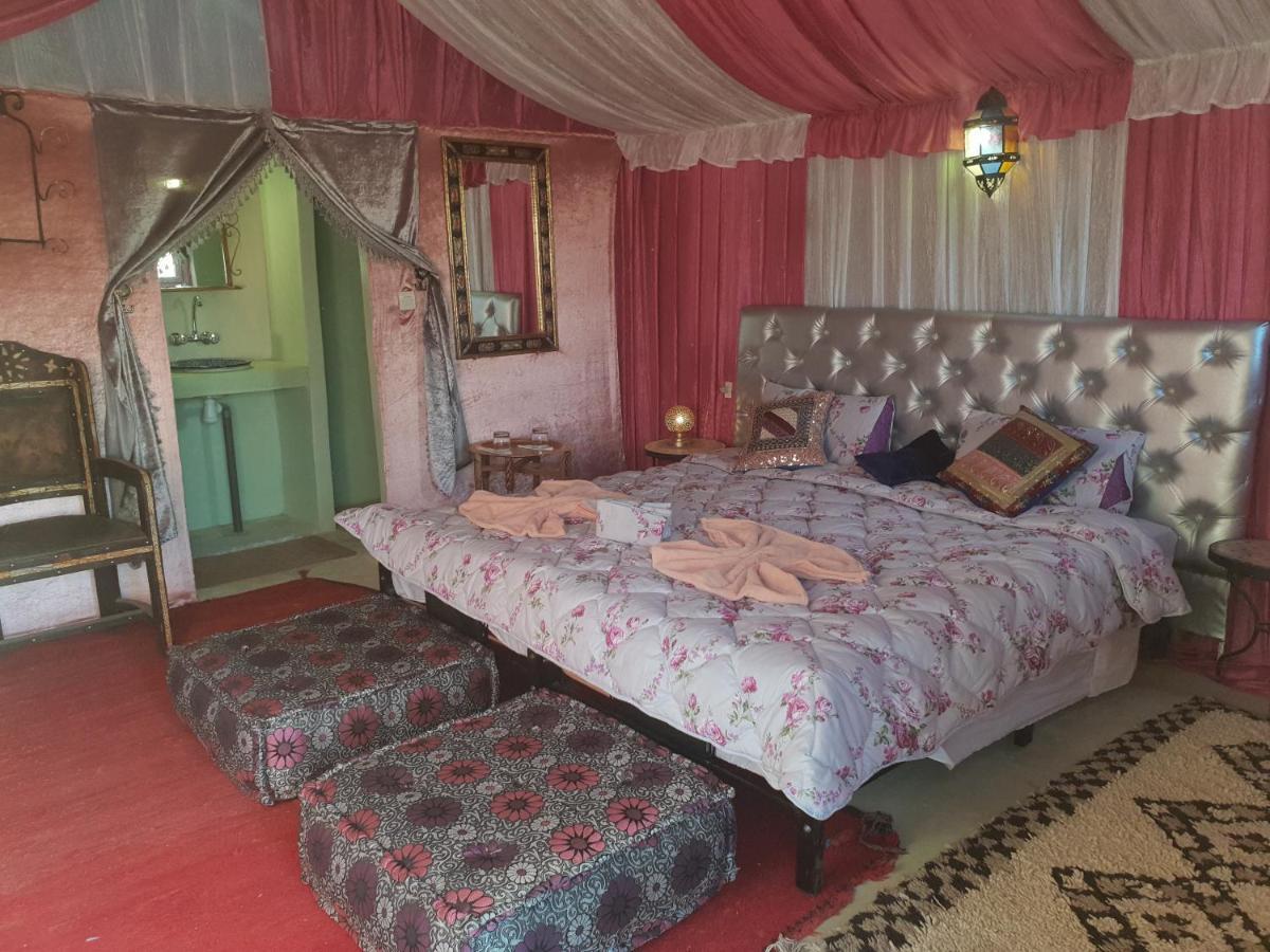 Auberge Sahara Garden Lac Yasmins Esterno foto