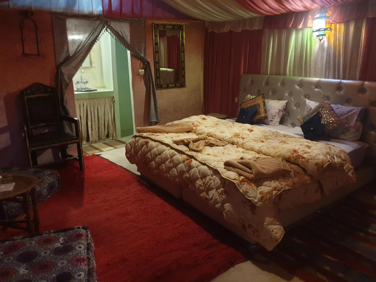 Auberge Sahara Garden Lac Yasmins Esterno foto