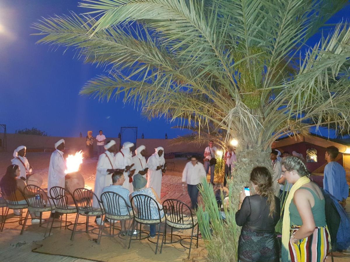 Auberge Sahara Garden Lac Yasmins Esterno foto