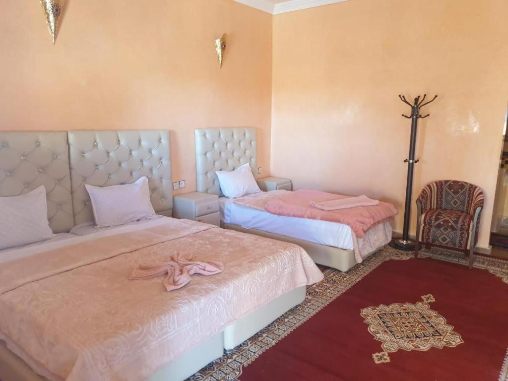 Auberge Sahara Garden Lac Yasmins Esterno foto