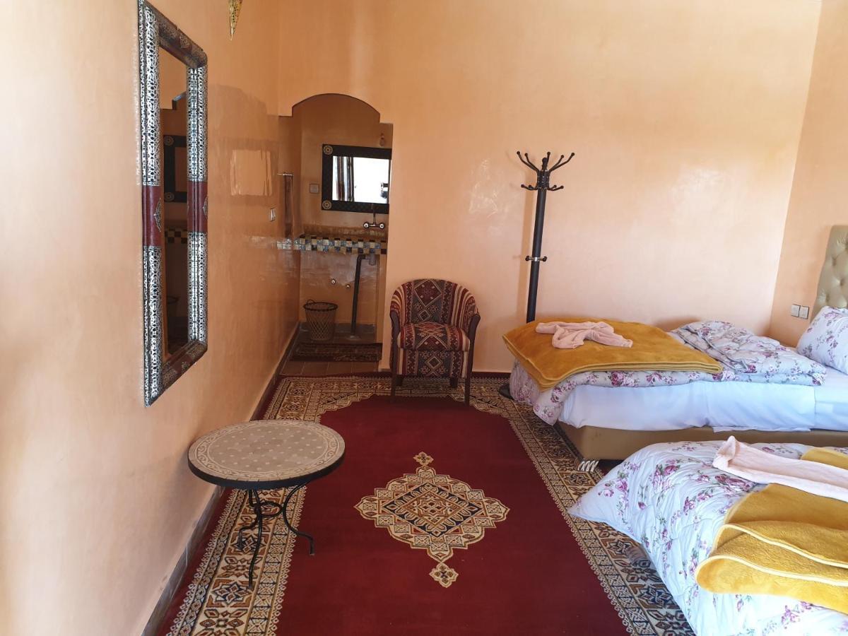 Auberge Sahara Garden Lac Yasmins Esterno foto