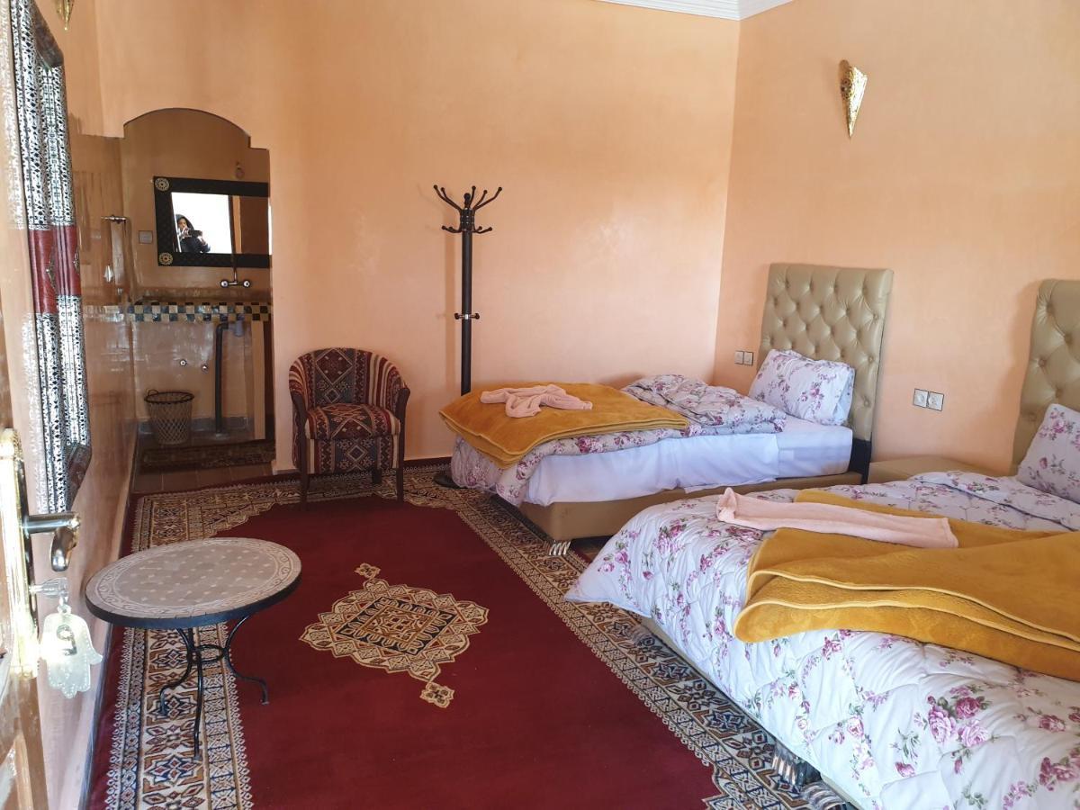 Auberge Sahara Garden Lac Yasmins Esterno foto