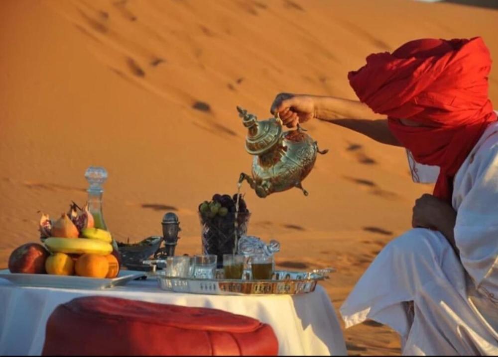 Auberge Sahara Garden Lac Yasmins Esterno foto