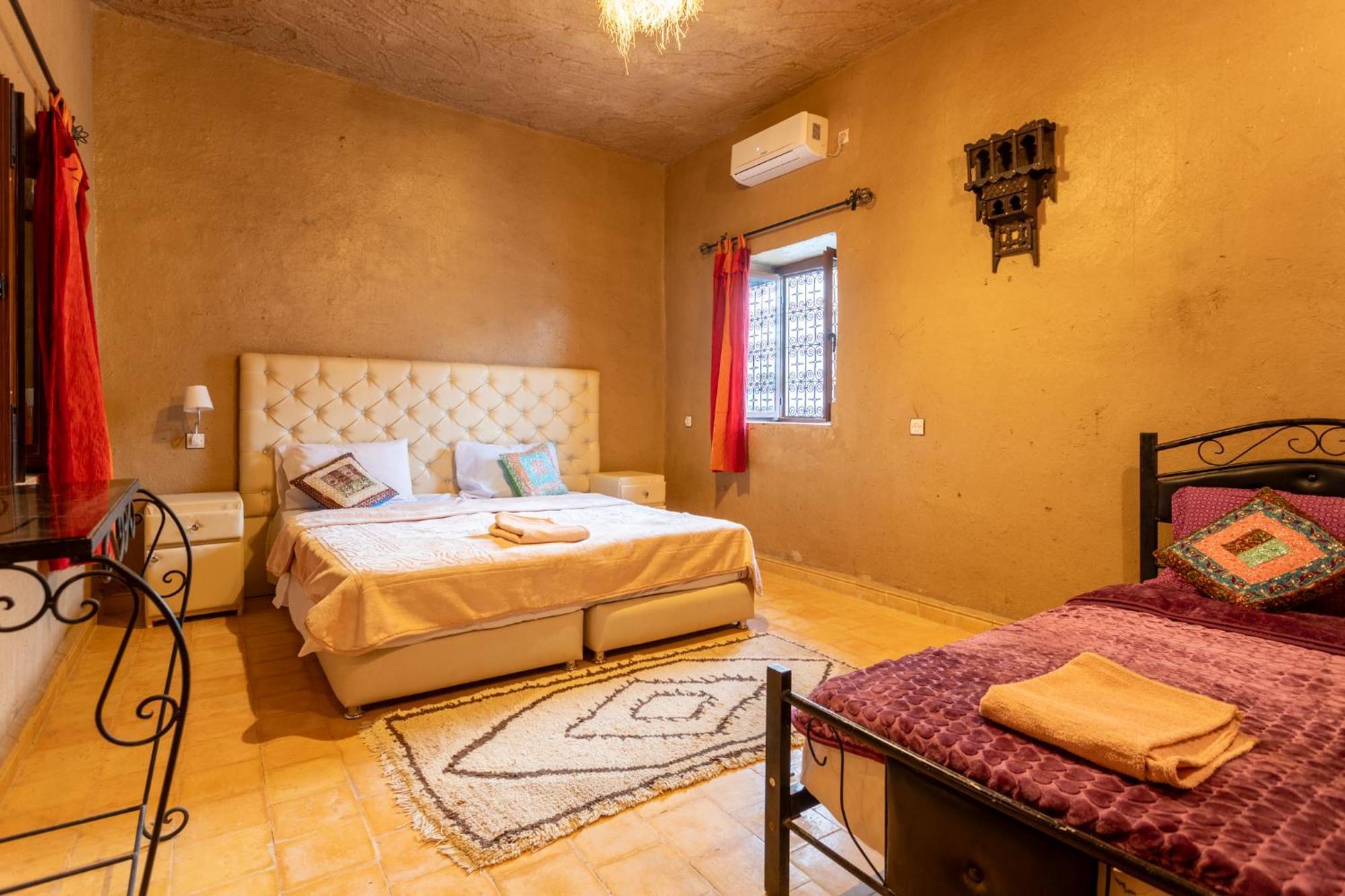 Auberge Sahara Garden Lac Yasmins Esterno foto