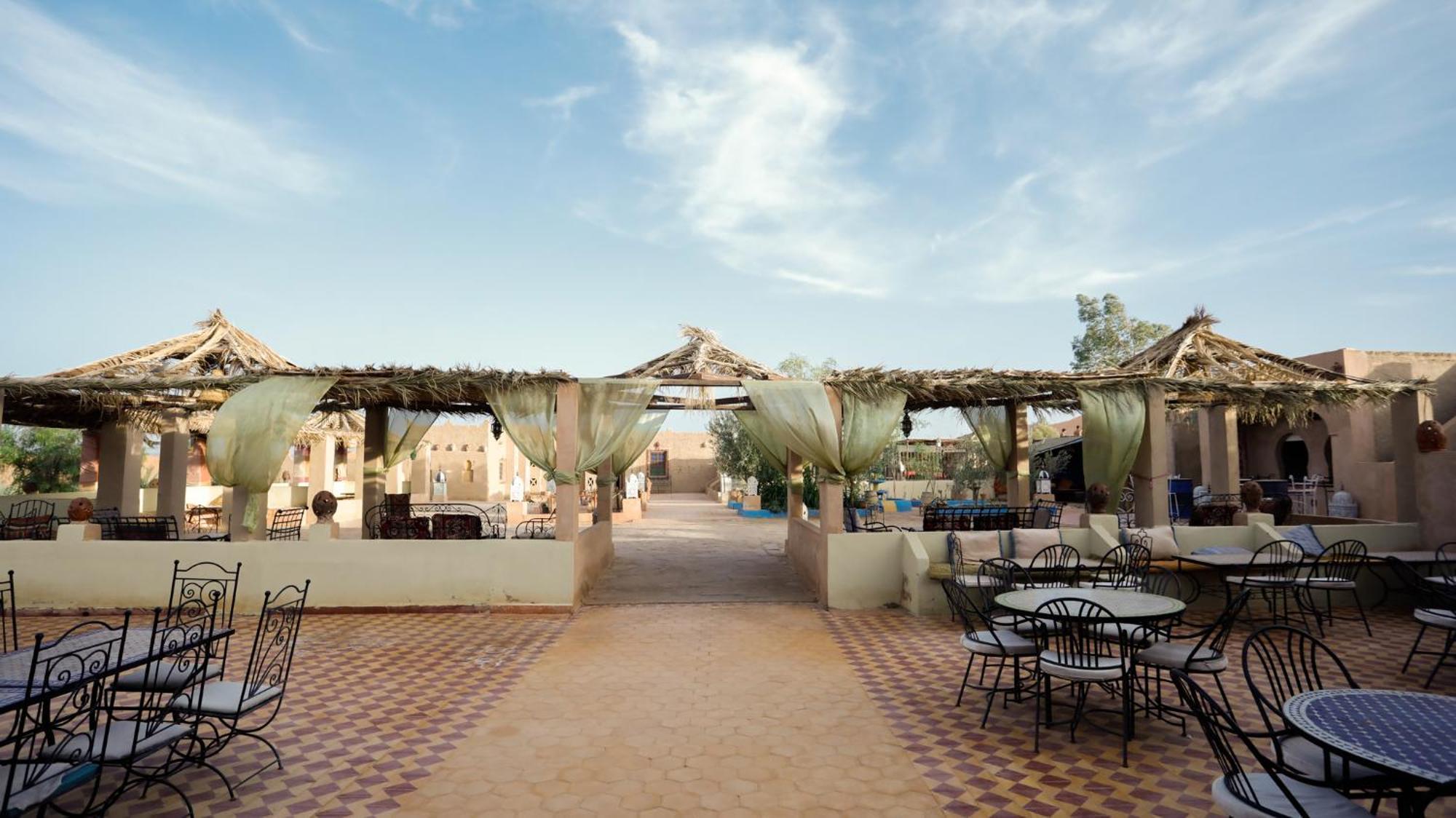 Auberge Sahara Garden Lac Yasmins Esterno foto