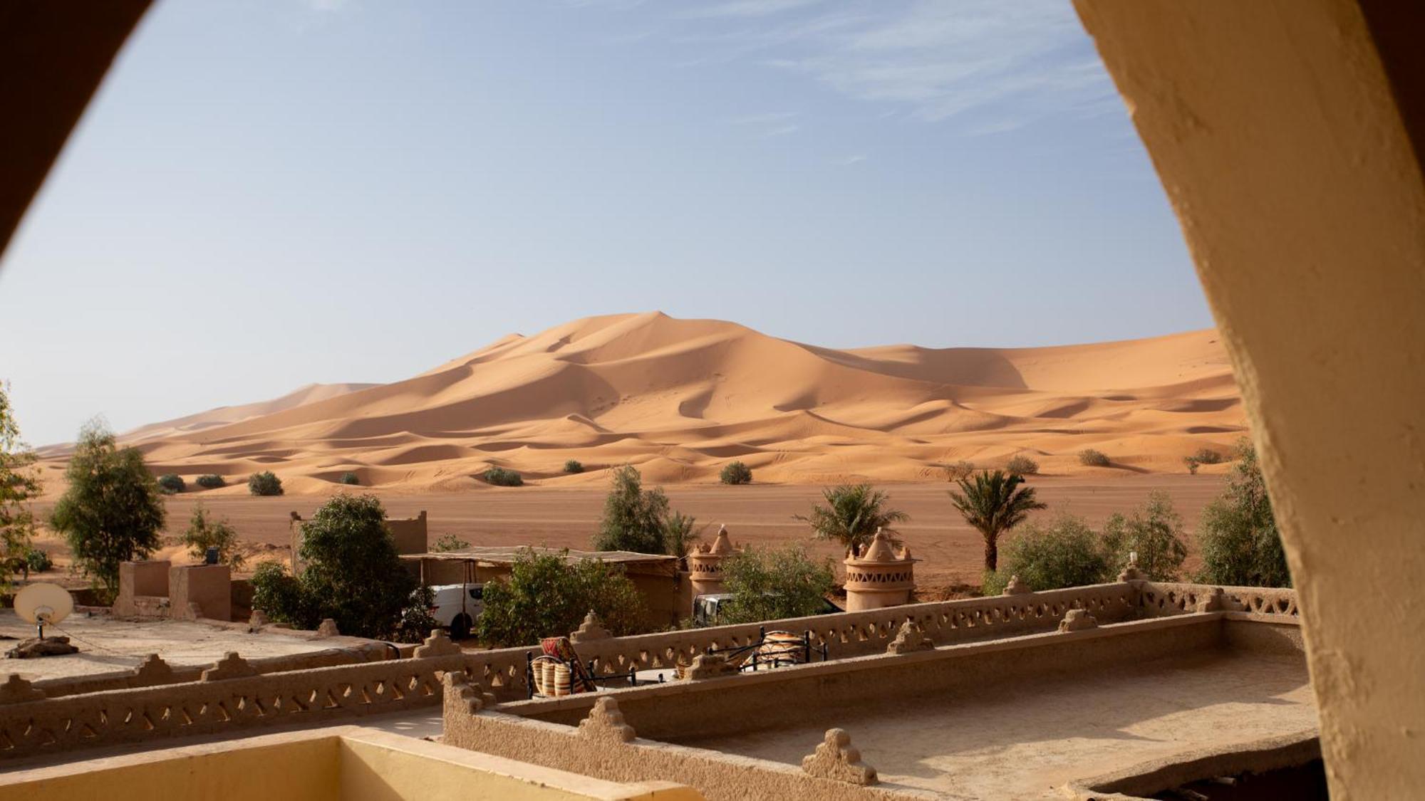 Auberge Sahara Garden Lac Yasmins Esterno foto