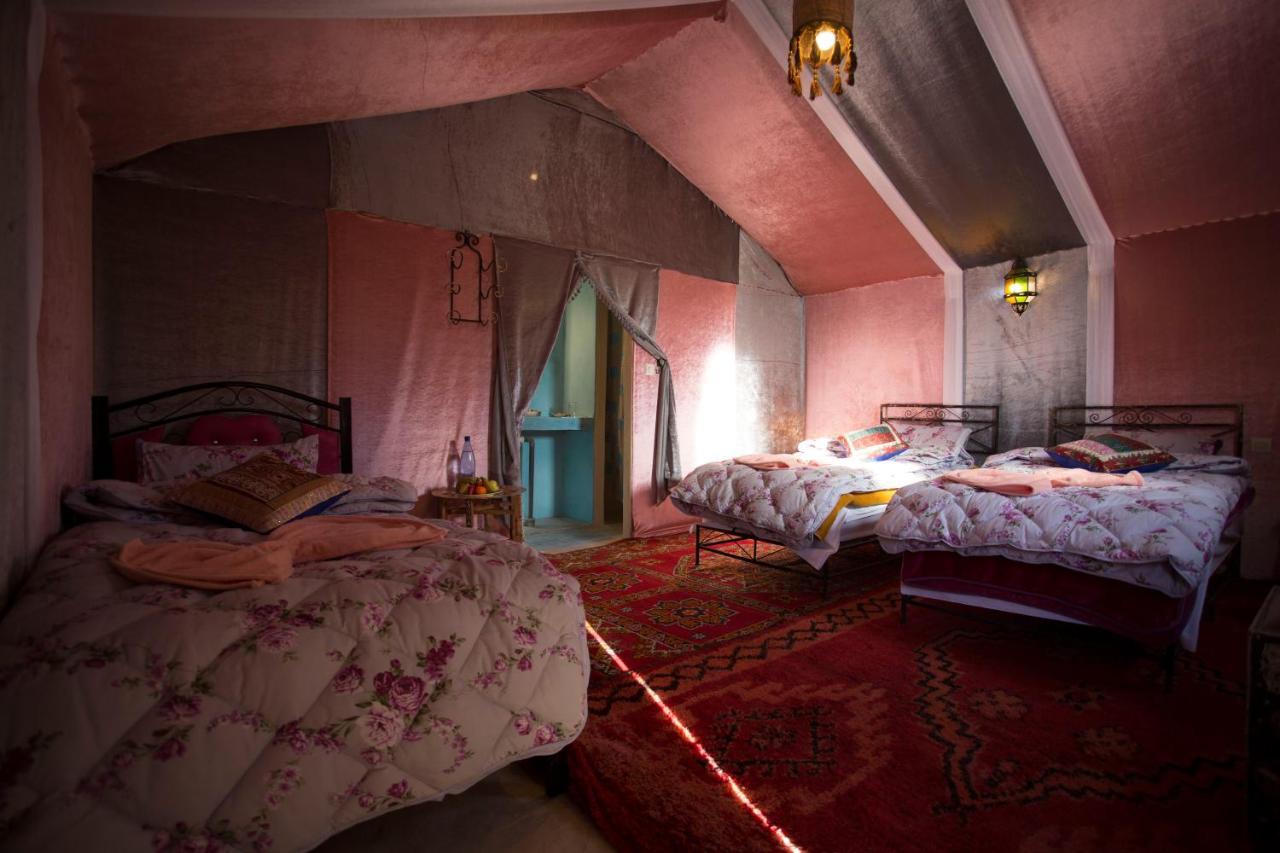 Auberge Sahara Garden Lac Yasmins Esterno foto
